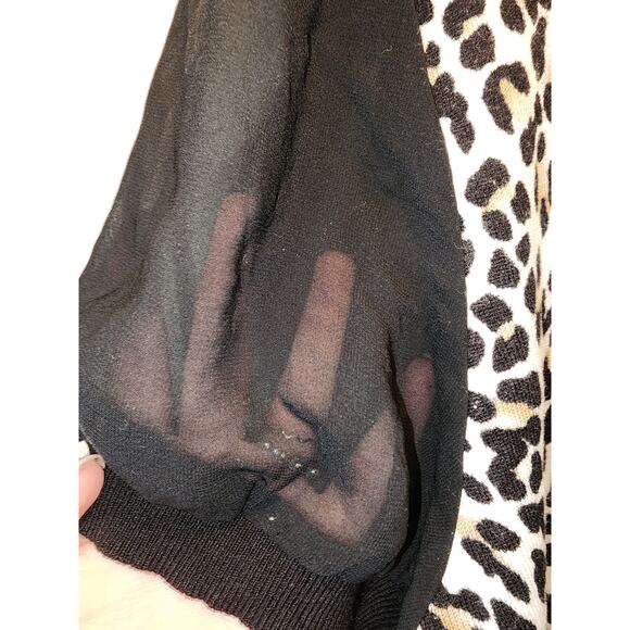 White House Black Market Short Sheer Sleeves Leopard Print Knit Top Size Large - Picture 6 of 6
